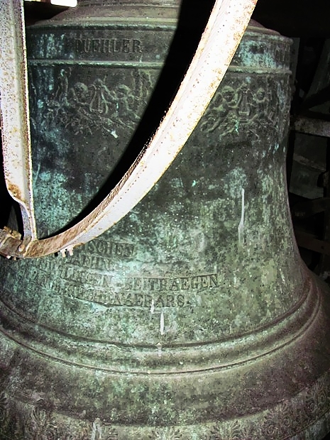 Dzwon w kościele